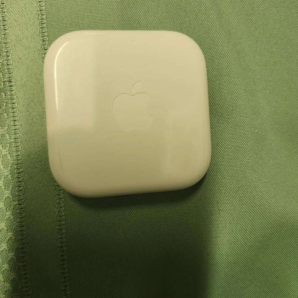 Apple White On-Ear EarPods with Inline Remote